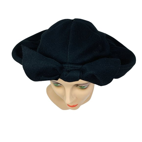 Vintage 1940s Black Wool Round Bow Hat With Arrow Brooch Details main image 9